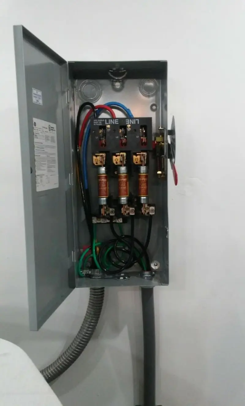 Three-phase disconnect switch installed for Smoke Detector Installation in Charlton